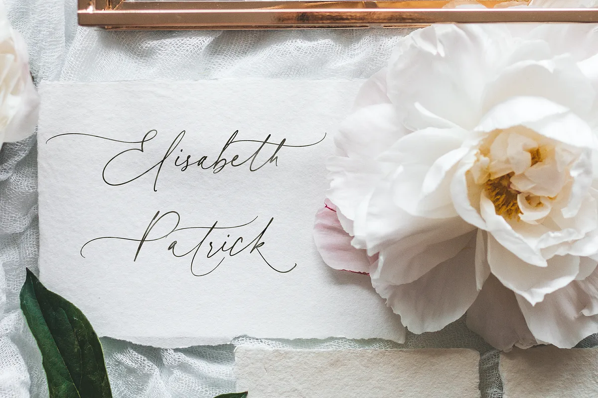 honey vineyard font preview 2 Free Download - Fontfreebie